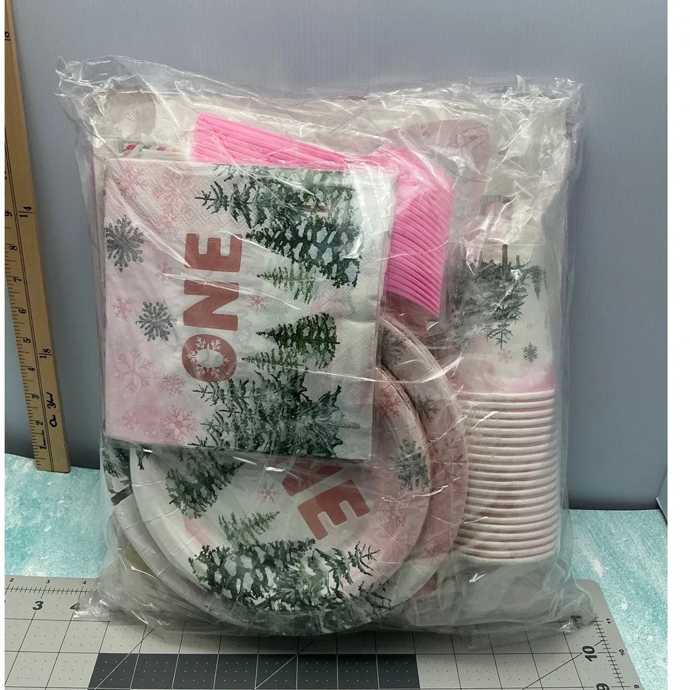 Winter Onederland 1st Birthday Decorations‎ Pink Snowflake Party Supplies Set